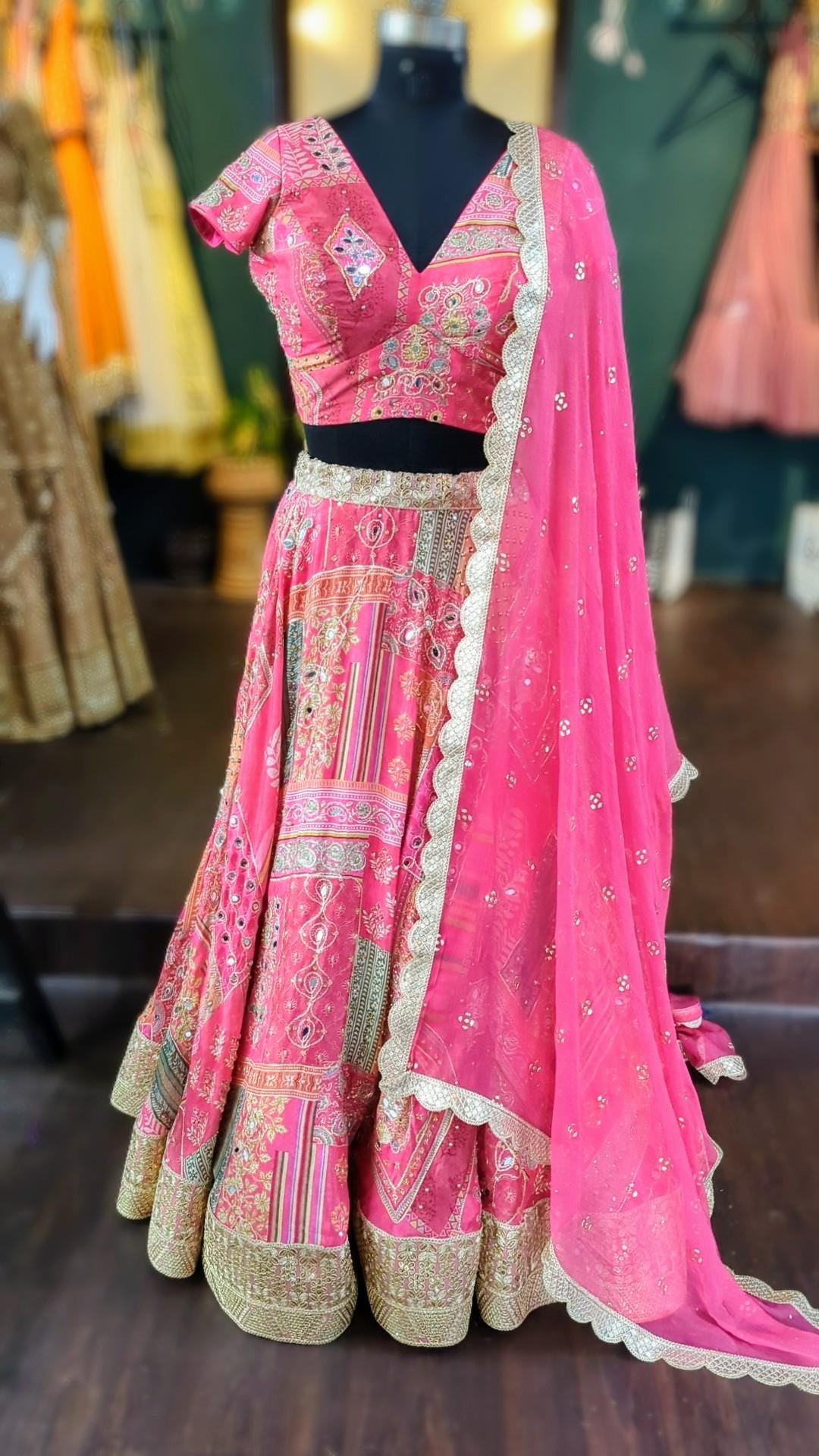 Alia bhatt mehendi patchwork lehenga with mirror work with sleeved blouse