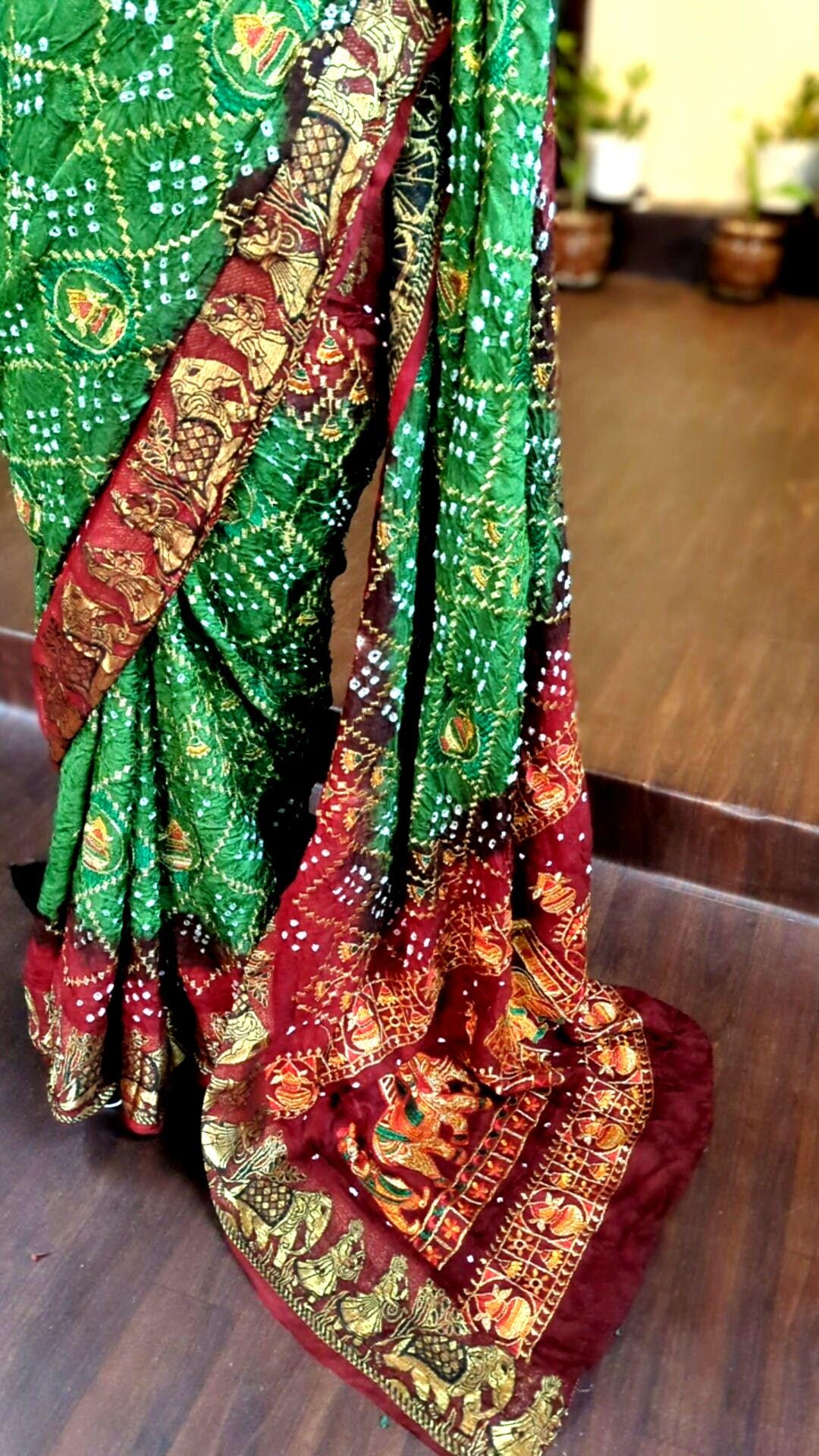 Authentic Green Bandhani Saree with Zari Border & Ready Blouse - Gaji Silk Jacquard